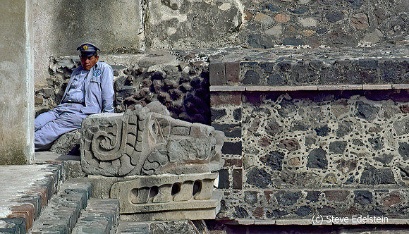 Sleeping Guard (Mexico City)